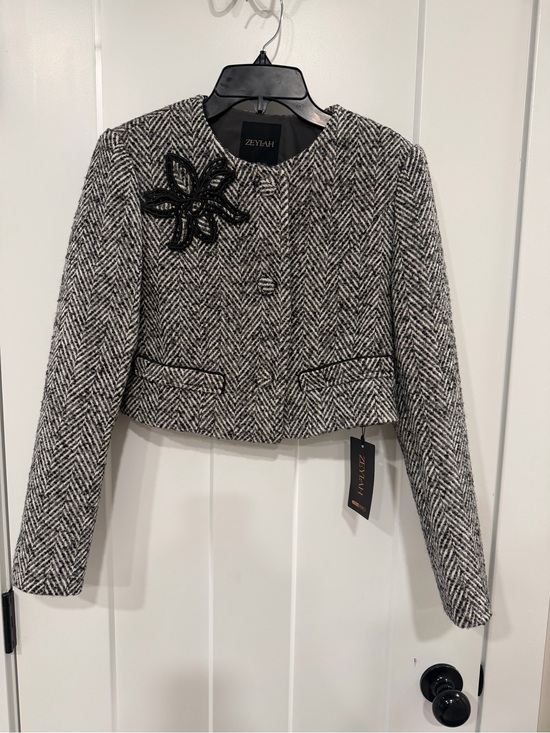 Zeylah Jackets & Blazers - NWT Zeylah Black & White Herringbone Cropped Blazer Women’s Size XS